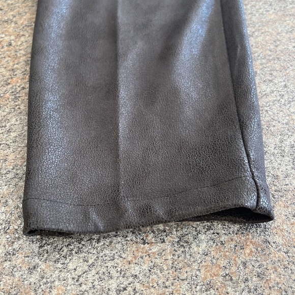 Seven7 Melissa McCarthy Faux leather pants size 3X - Picture 3 of 9